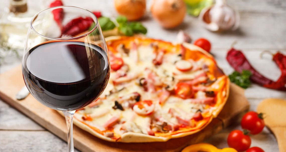 Frag die Weinfreunde Welcher Wein passt zu Pizza?